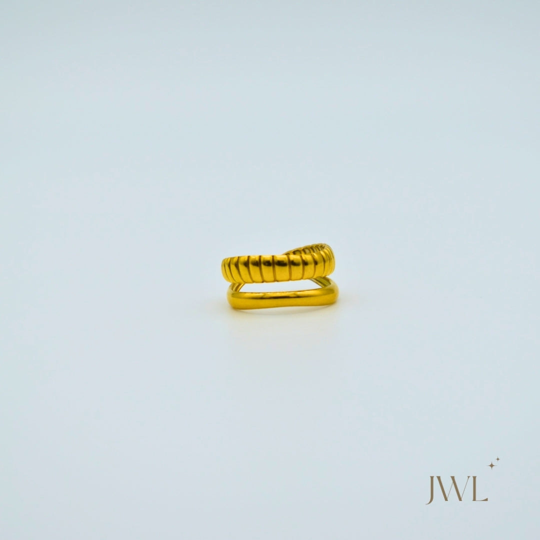 Twist Harmony Ring