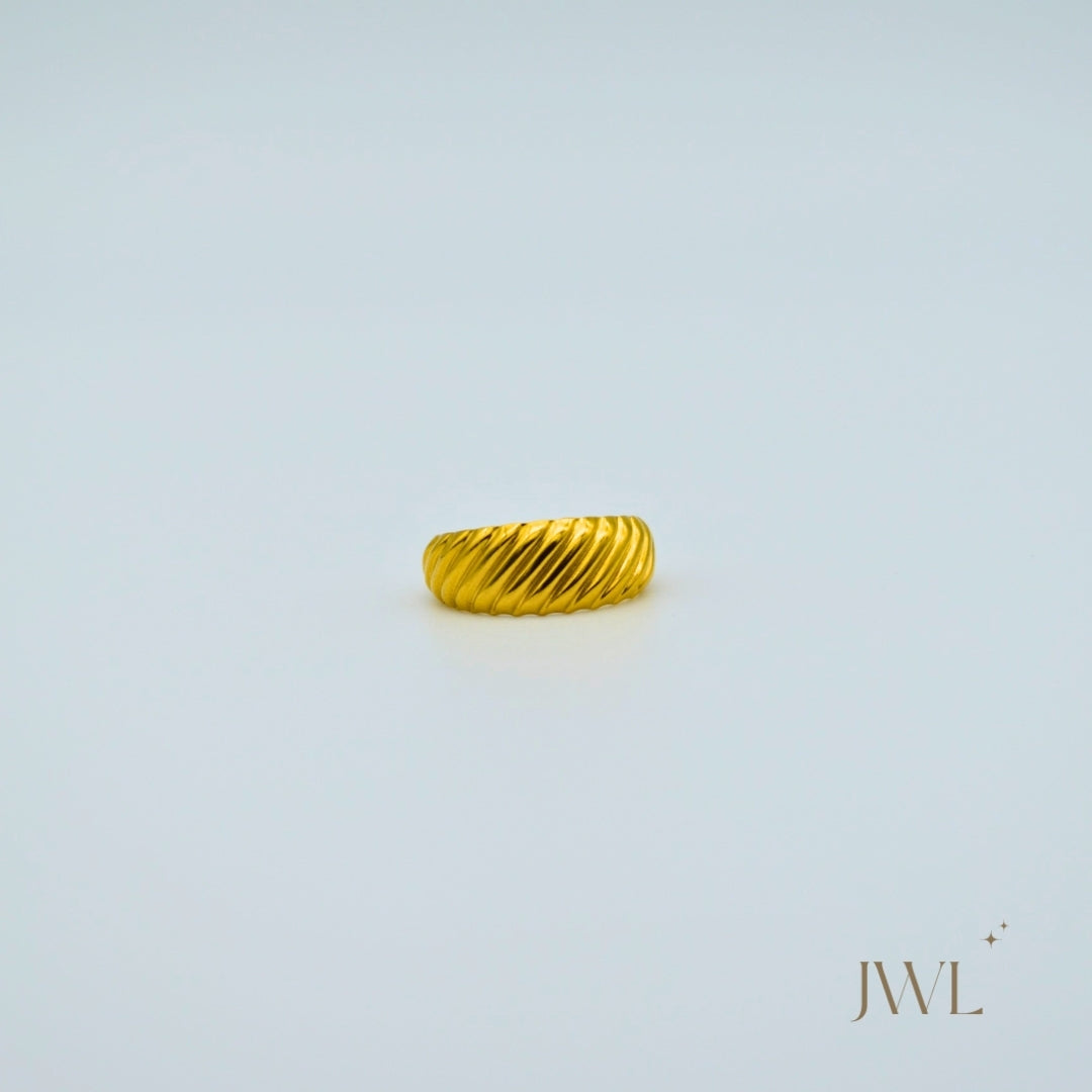 Golden Swirl Ring