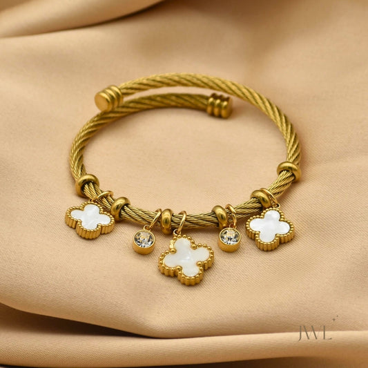 Clovers Bangle