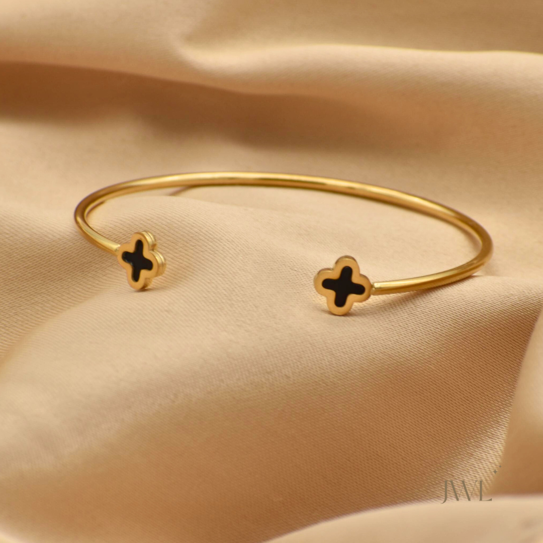 Midnight Clover Bangle