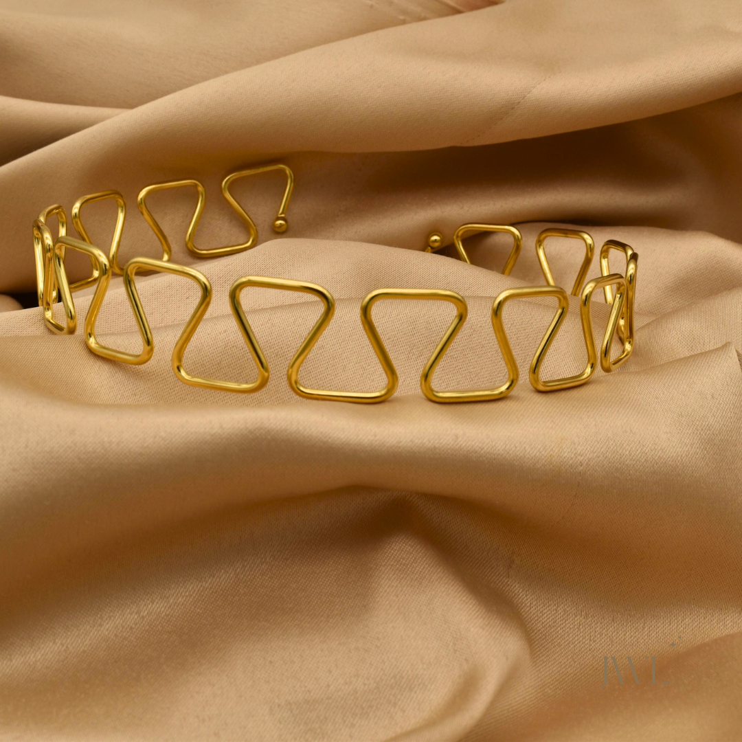 Zigzag Elegance Choker